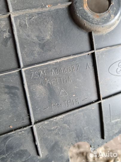 Накладка торпеды Ford Mondeo 4