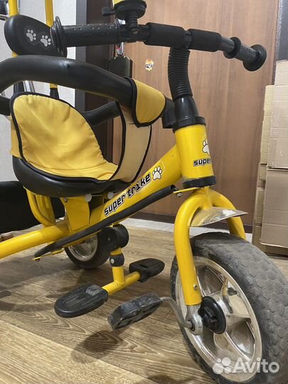Детский велосипед с ручкой