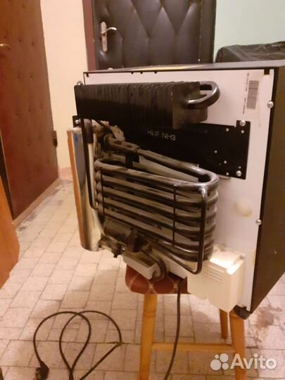 Холодильник минибар dometic