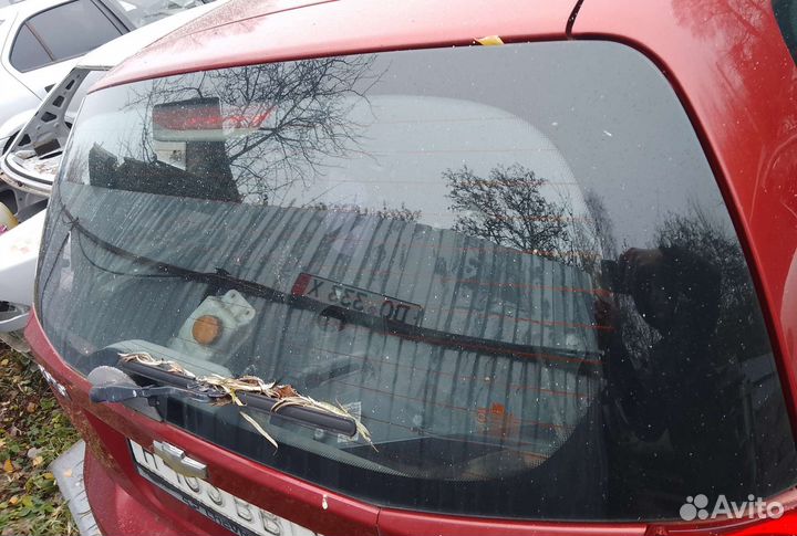 Стекло заднее Chevrolet Aveo T200