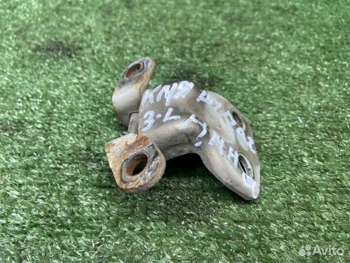 Петля двери задняя левая Kia Shuma