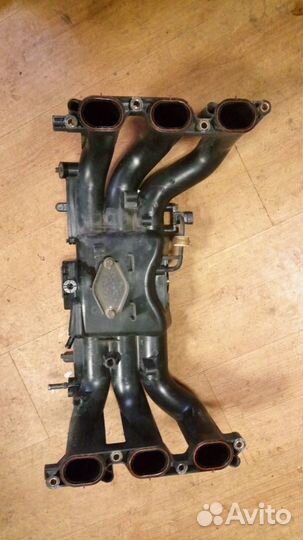 Впускной коллектор Subaru trideca.legacy 3.0