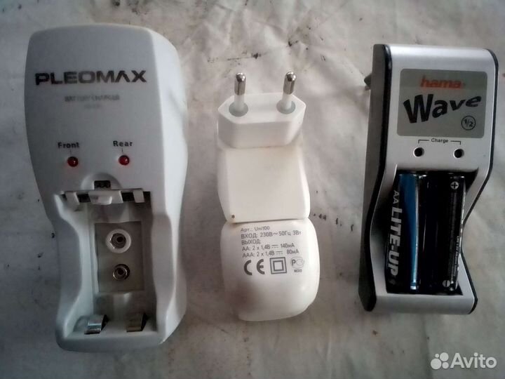 Зарядное устройство для пальчиковых аккумуляторов