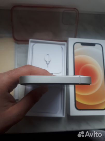 iPhone 12, 64 ГБ