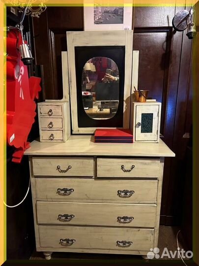 Старинное трюмо с зеркалом