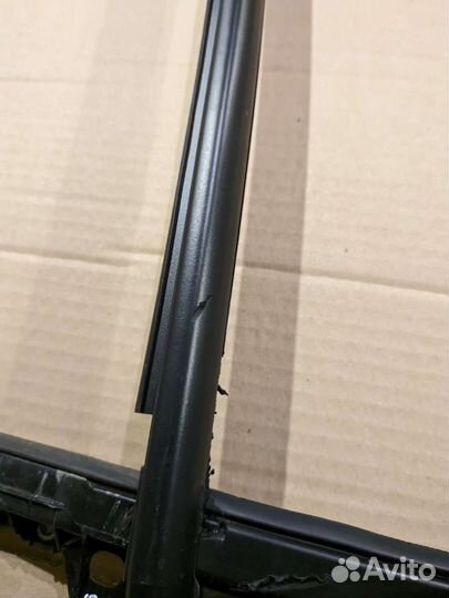 Форточка/уплотнитель задней двери skoda octavia A8