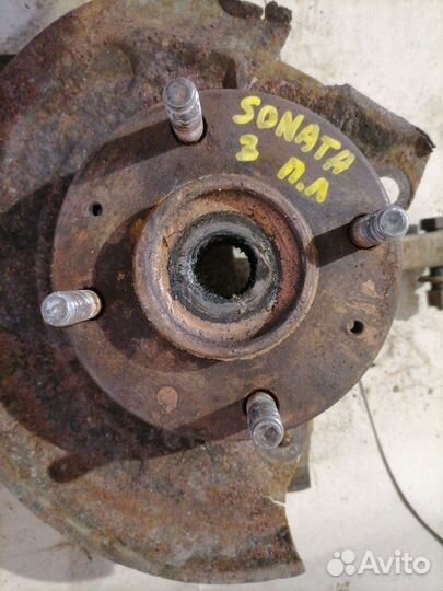 Кулак поворотный передний левый Hyundai Sonata