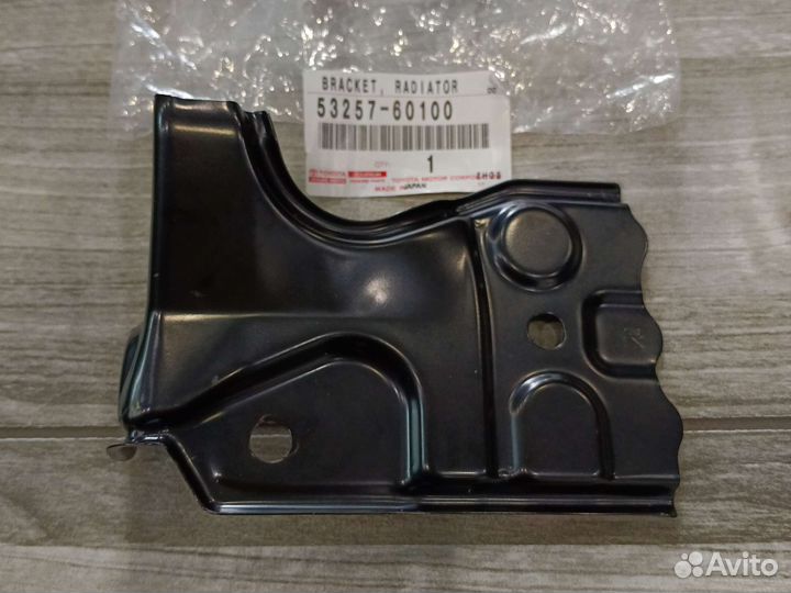Land cruiser 200 Кронштейн суппорта радиатора R