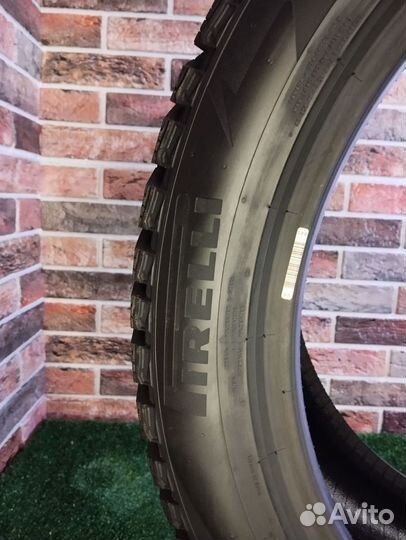 Pirelli Ice Zero 2 235/50 R18 101H