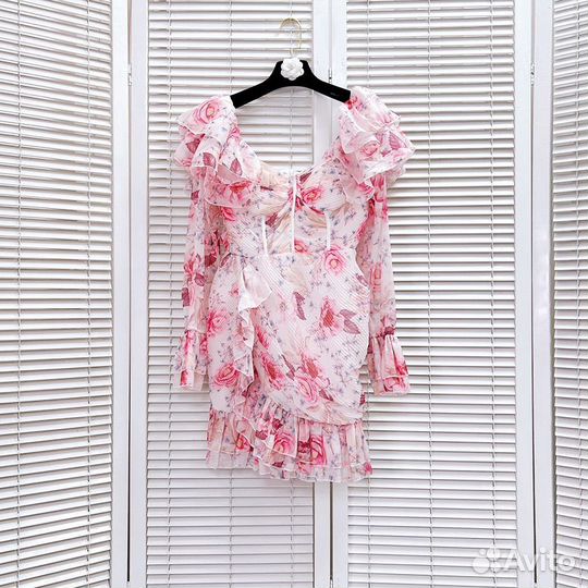 Платье коктейльное с цветочным принтом