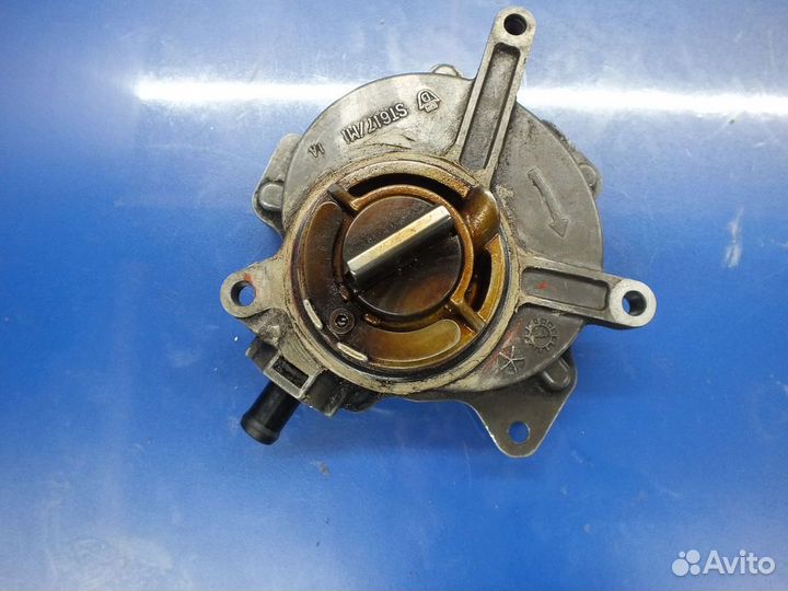 Насос вакуумный Audi