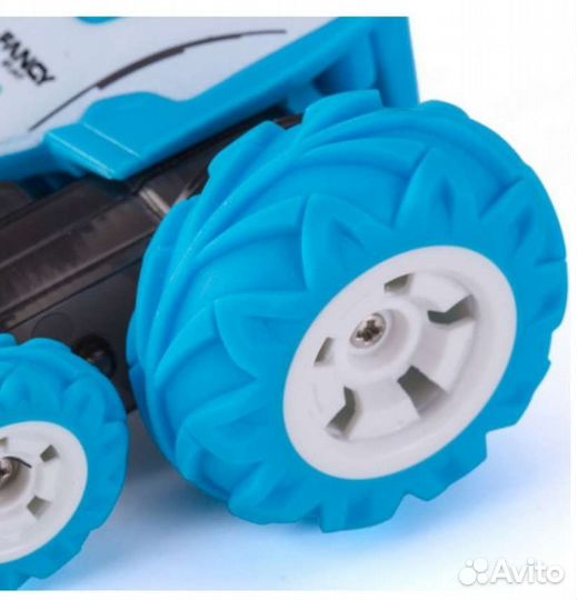 Машинка на радиоуправлении новая