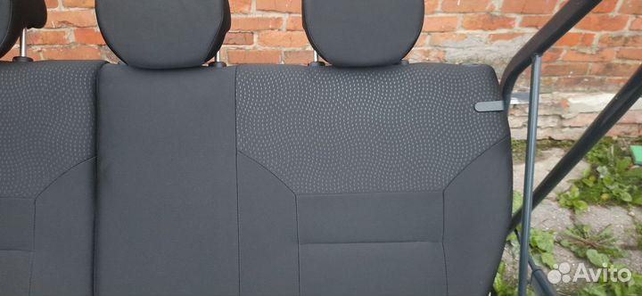 Заводское пенолитьё с обивками лада гранта