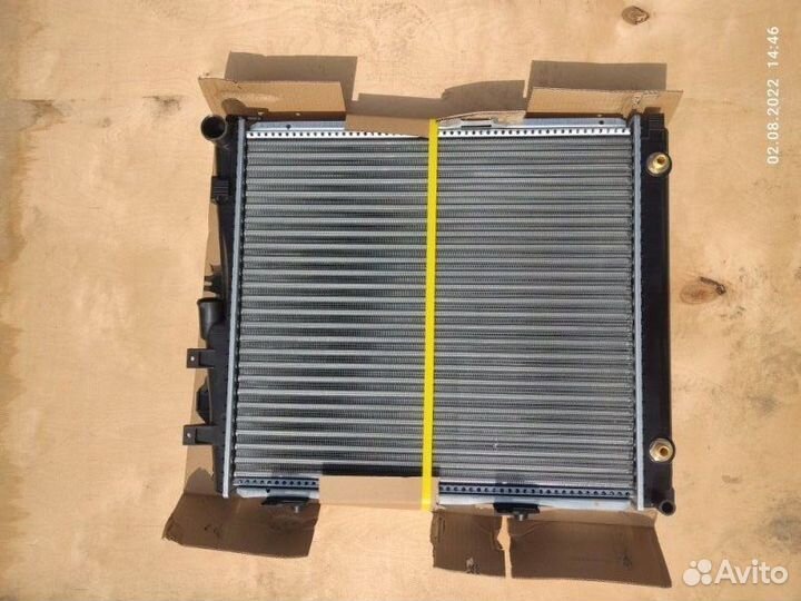 Радиатор охлаждения двигателя Mercedes Benz