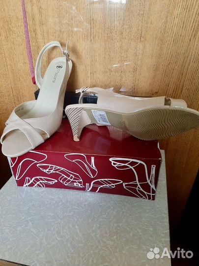 Босоножки женские 39 размер