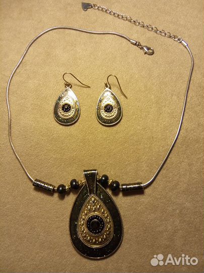 Колье и серьги комплект инкрустированный металл