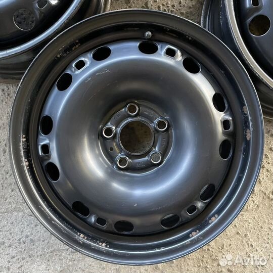 Штампованные диски VW Polo / Skoda Rapid R15