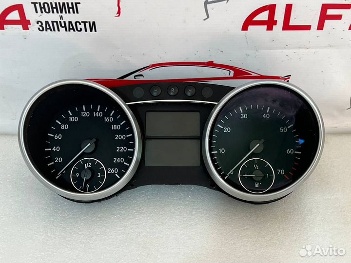 Щиток приборов Mercedes W164 ML A1645403947