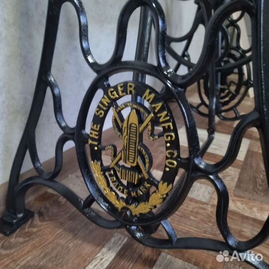 Чугунная станина от швейной машинки