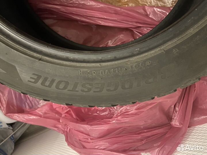 Bridgestone Blizzak DM-V1 255/50 R19