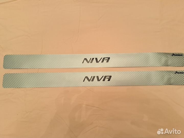 Наклейки на пороги карбон LADA Niva 2121-2131 Нива