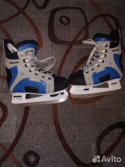 Коньки хоккейные