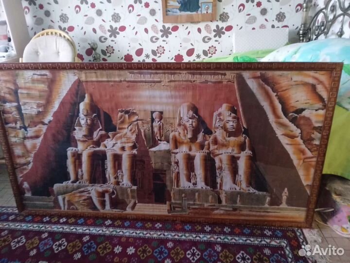 Картина в рамке под стеклом