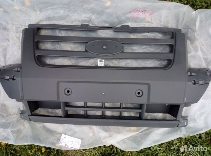 Бампер передний (3-и части) форд транзит 06