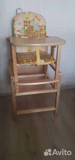 Стульчик для кормления деревянный