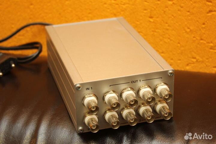 Усилитель-распределитель Les DS-214V