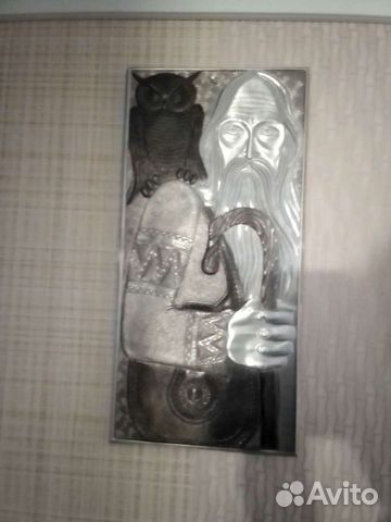 Для интерьера фигурка, чеканка