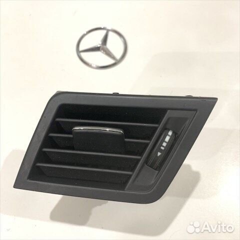 Дефлектор воздушный правый Мерседес w207