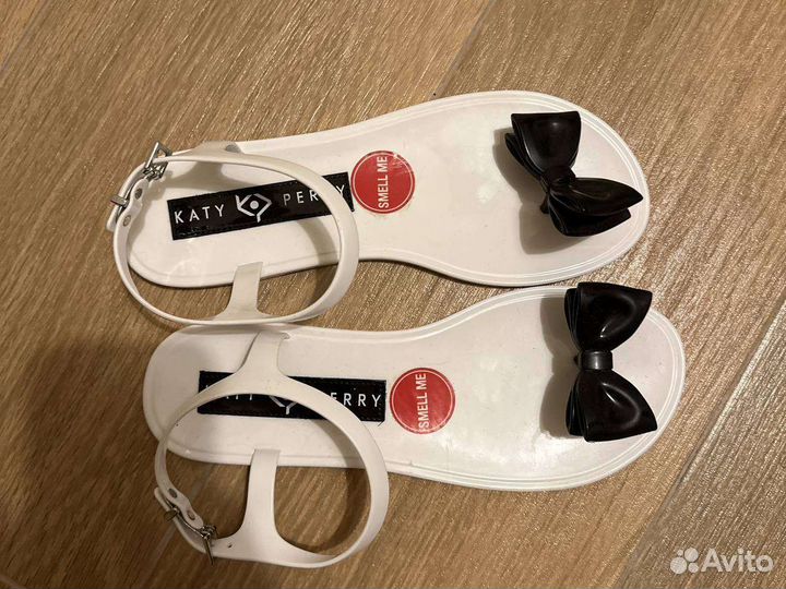 Шлепанцы женские