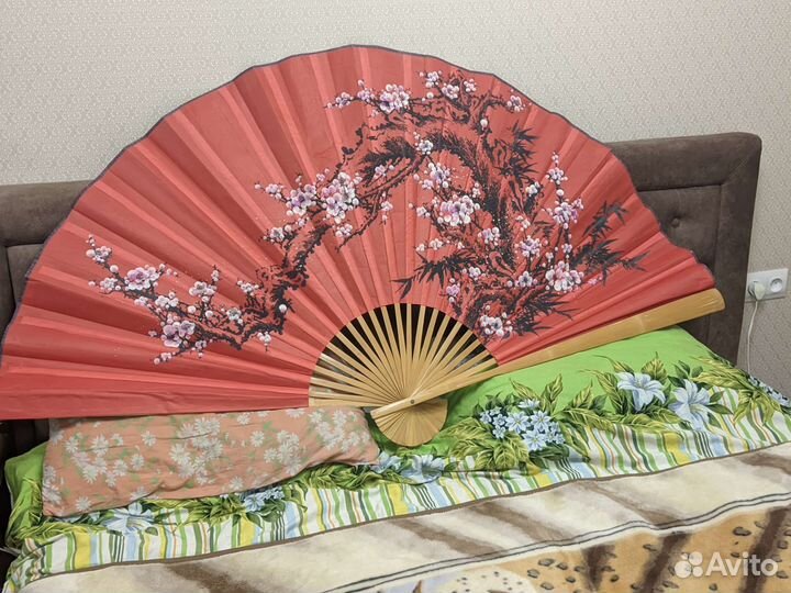 Веер на стену