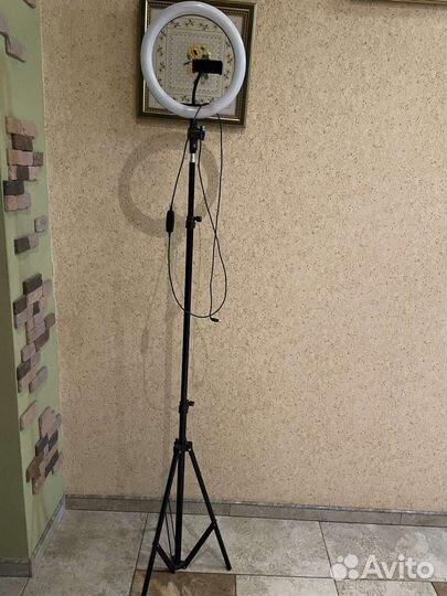 Кольцевая лампа со штативом