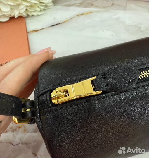 Сумка Miu Miu Tombolino Container