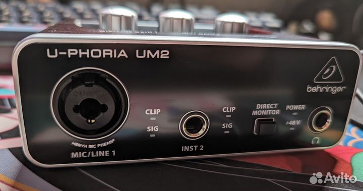 Звуковая карта Behringer u phoria um2