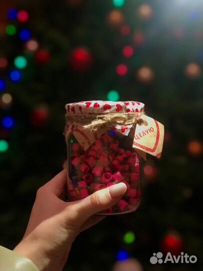 Подарок девушке на 8 марта /101 причина любви