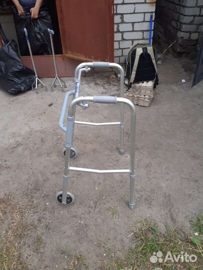 Ходунки для взрослых