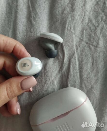 Беспроводные наушники jbl