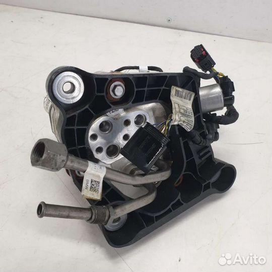 Блок клапанов гидроподвески BMW 7 F01/F02 2014г. 6