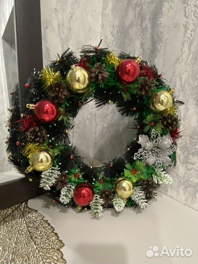 Елка искусственная 1,80 м + новогодний венок