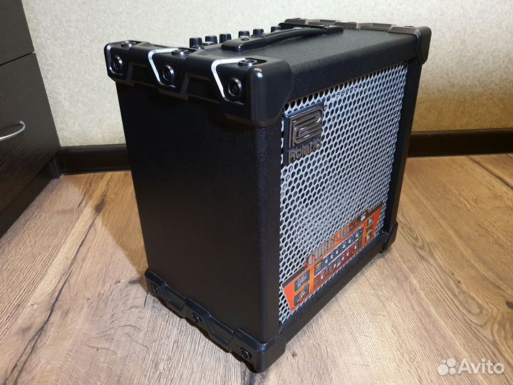 Комбоусилитель Roland Cube 40XL