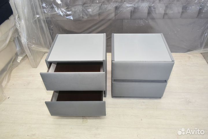 Прикроватные тумбы