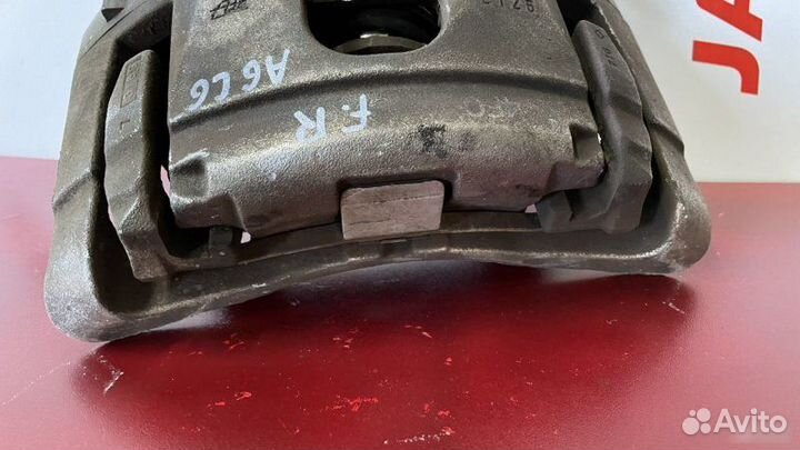 Суппорт передний правый Audi A6 C6 2.8 FSI