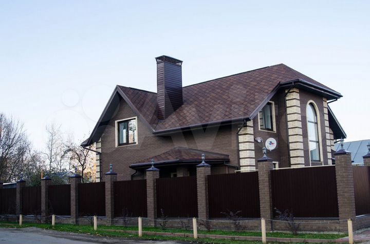 Дом 200 м² на участке 5,5 сот.