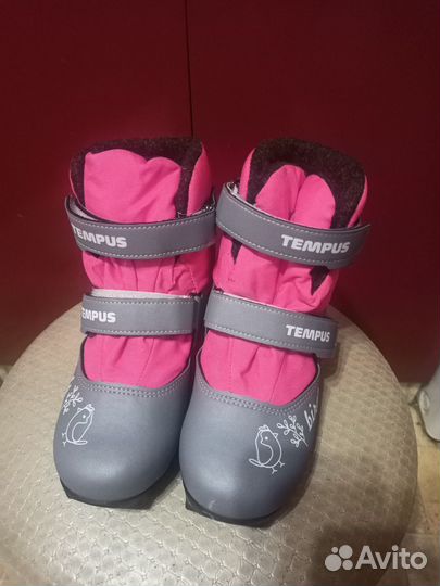 Лыжные ботинки