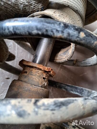 Стойка передняя Hyundai Sonata 3