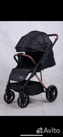 Прогулочная коляска с перекидной ручкой