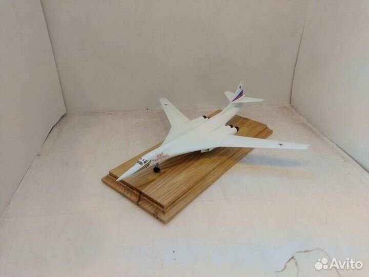 Сувенирная модель Ту-160
